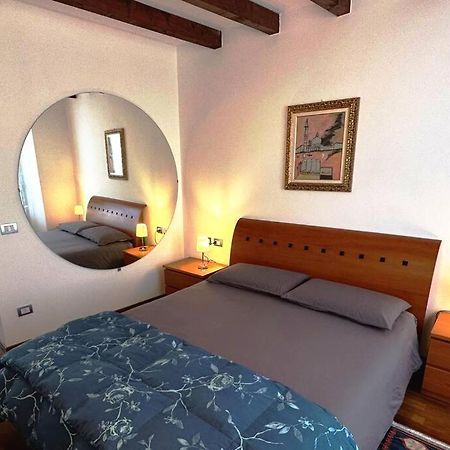 San Marco 14 Sunny And Bright Apartment Milan Bagian luar foto