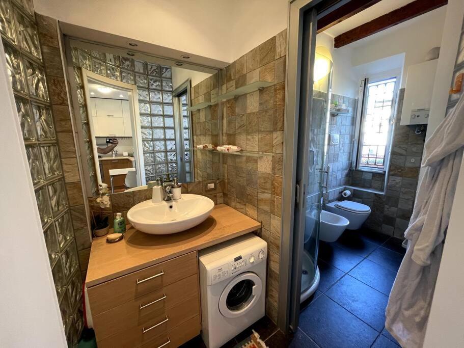 San Marco 14 Sunny And Bright Apartment Milan Bagian luar foto